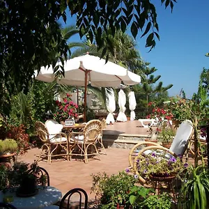 https://il-giardino-di-graziella.sicilyhotelsitaly.net